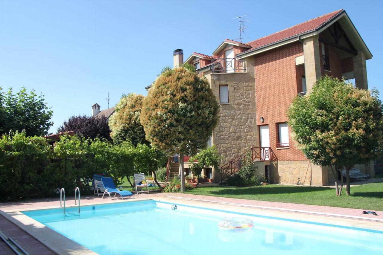 Preciosa Casa Independiente Con Piscina Cubierta Y Gran Jardin Privados Haro Exterior foto